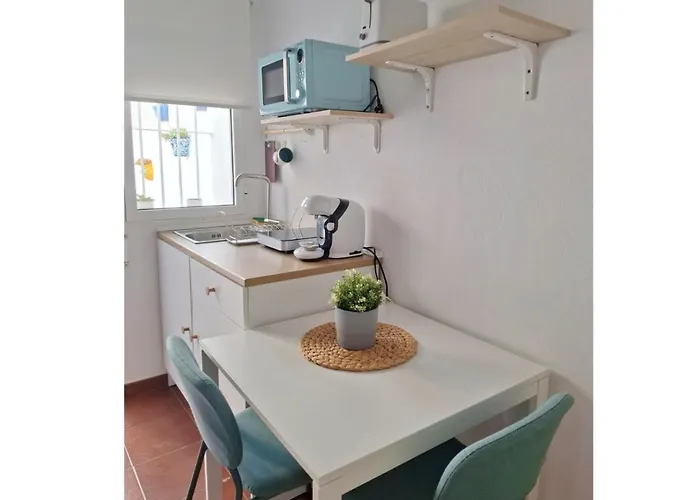 La Casa Del Remolino- Centro Historico De Conil, Andando A La Playa *