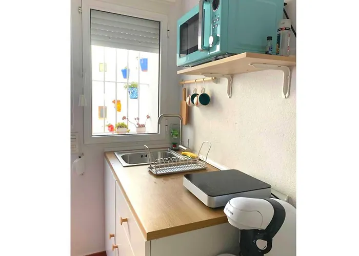 La Casa Del Remolino- Centro Historico De Conil, Andando A La Playa