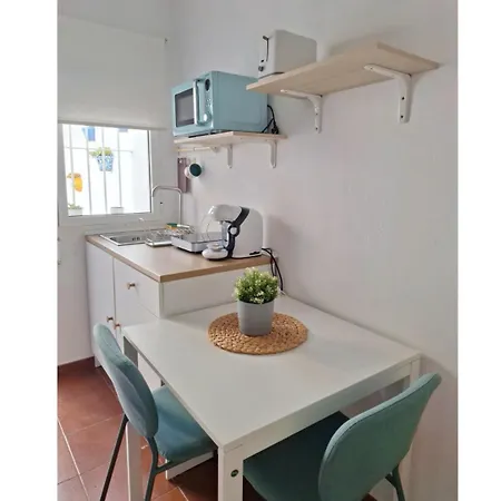 La Casa Del Remolino- Centro Historico De Conil, Andando A La Playa *